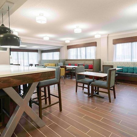 Hampton Inn St. Louis - Westport Maryland Heights Esterno foto