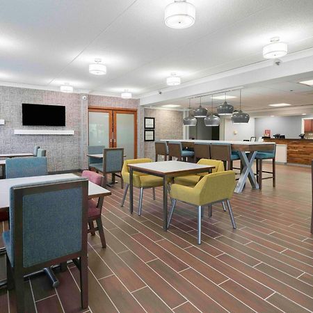 Hampton Inn St. Louis - Westport Maryland Heights Esterno foto