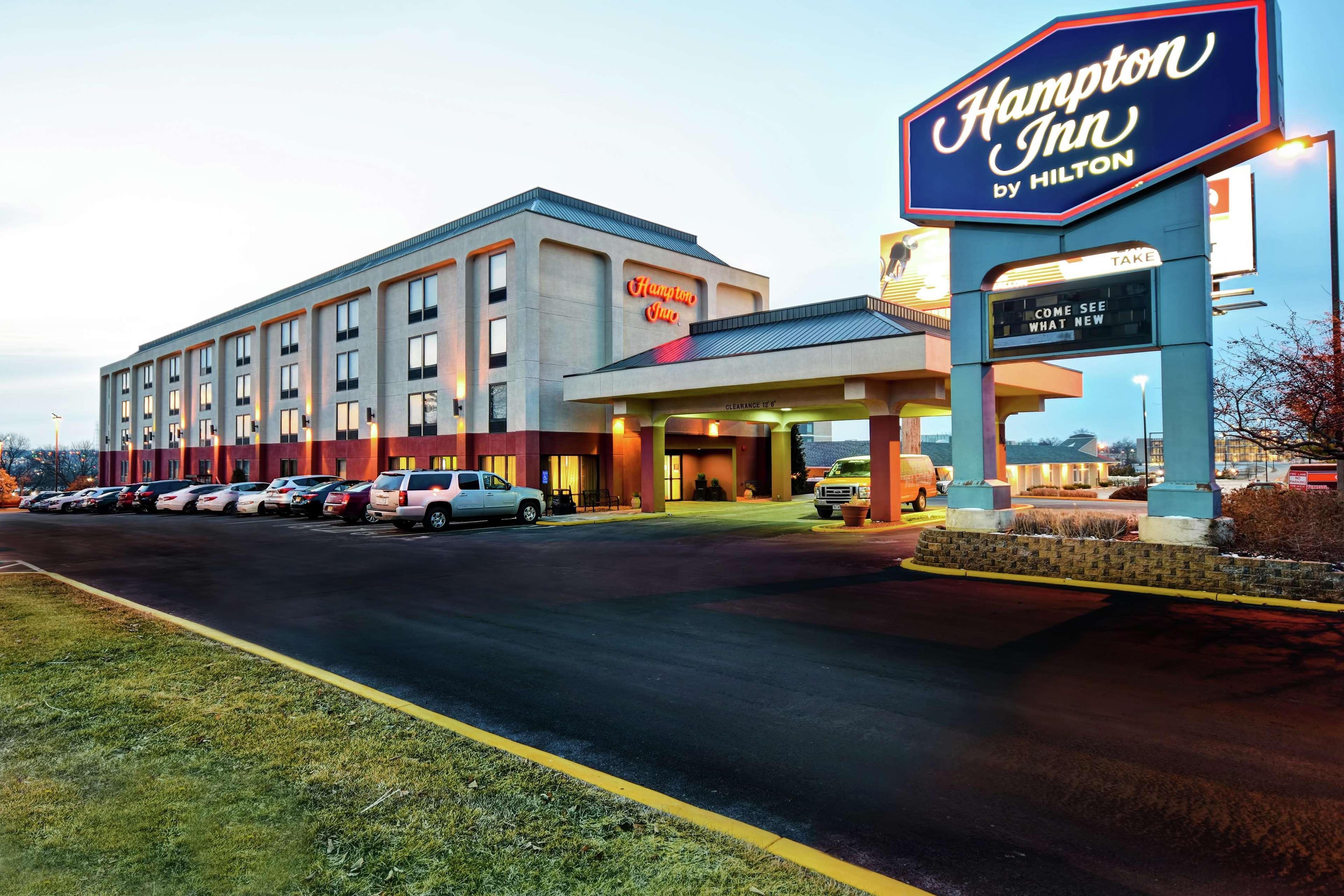 Hampton Inn St. Louis - Westport Maryland Heights Esterno foto